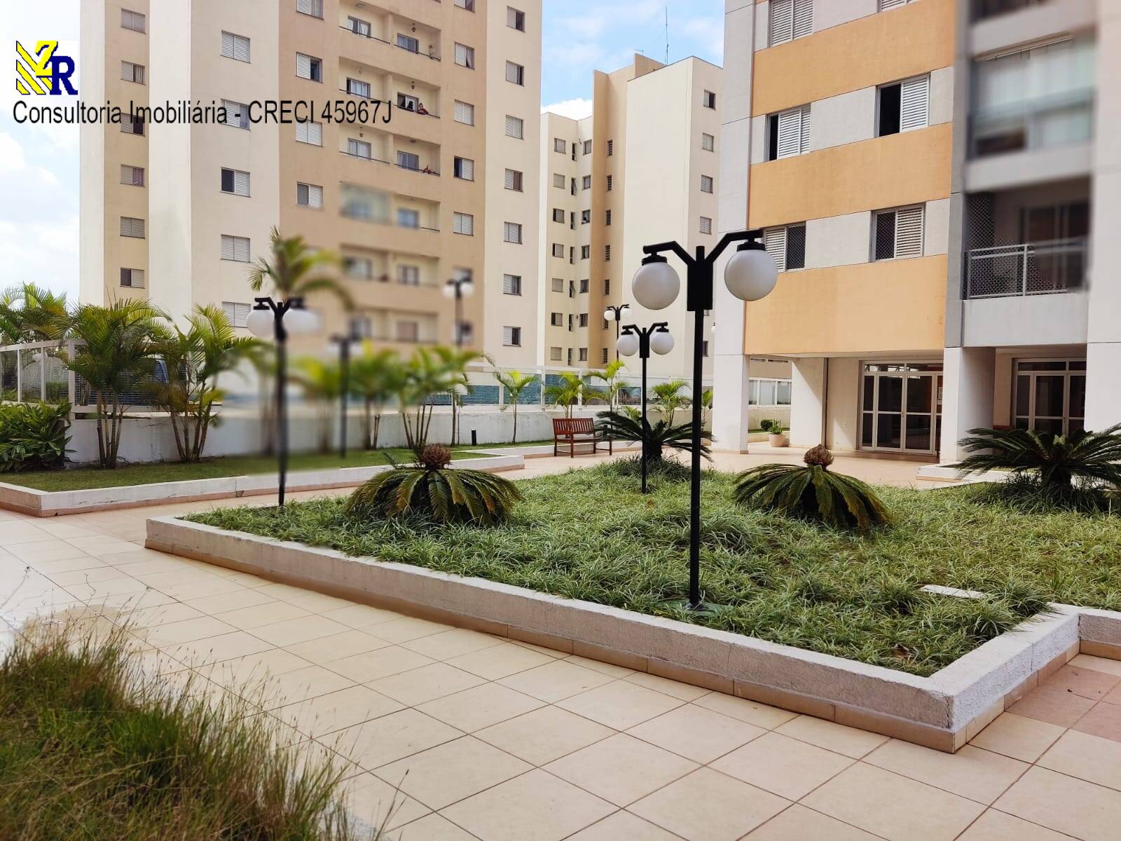 Apartamento à venda com 2 quartos, 85m² - Foto 2