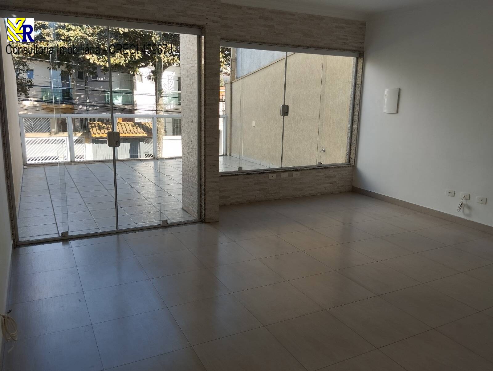 Sobrado à venda com 3 quartos, 200m² - Foto 2