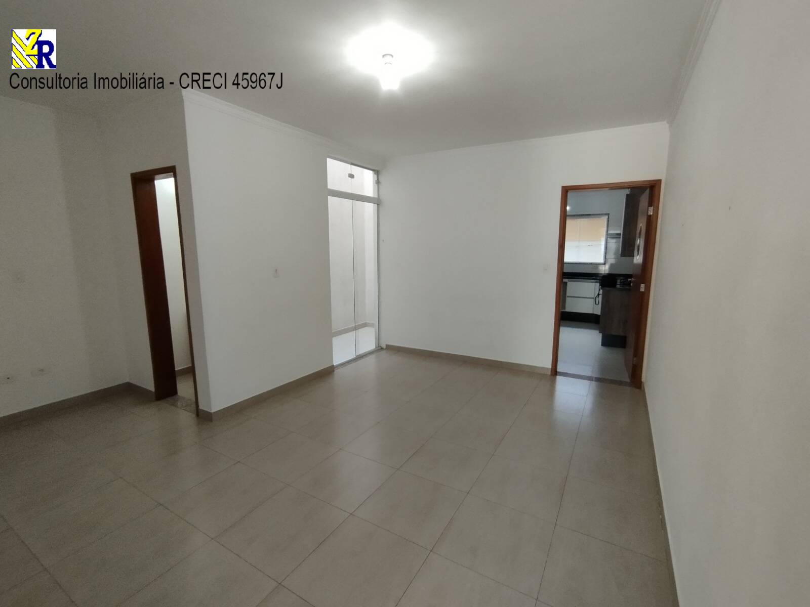 Sobrado à venda com 3 quartos, 200m² - Foto 4